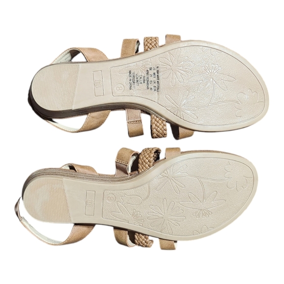 🍁 Never Worn NWOT Route 66 Callie Style Faux Suede Elastic Strap Sandals Size 8 - Picture 3 of 4